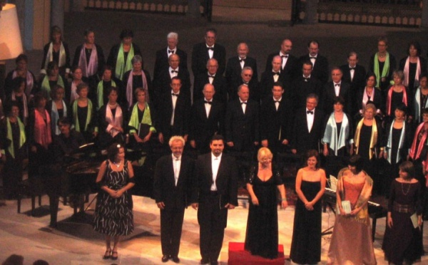 Création d'Eufonia-Bordeaux avec un festival-concours  de chant choral au programme