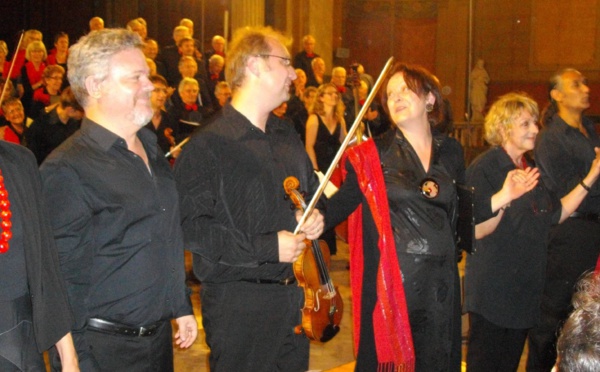 Les oeuvres de Martin Palmeri ovationnées en l'église Saint-Nicolas à Bordeaux